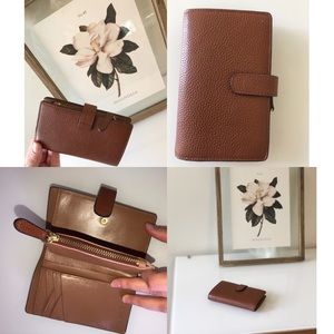✨NORDSTROM PEBBLED LEATHER FOLD WALLET✨